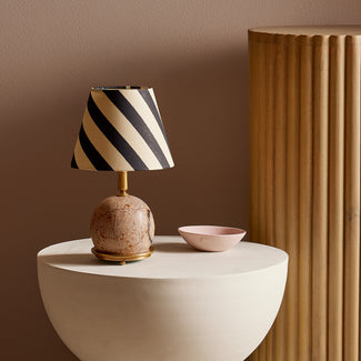 Ferdy cordless table lamp in natural marble