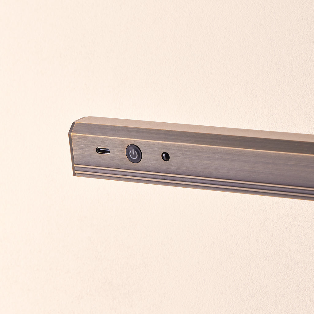 Regular Marcel cordless picture light in bronze finish