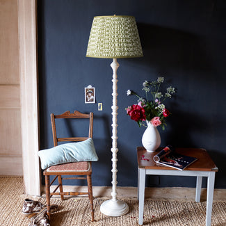 Eclipse floor lamp in Distressed white