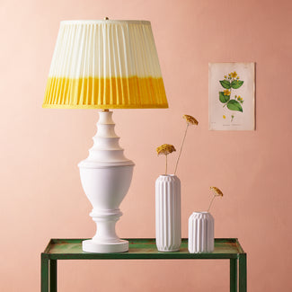 Draycott table lamp in white
