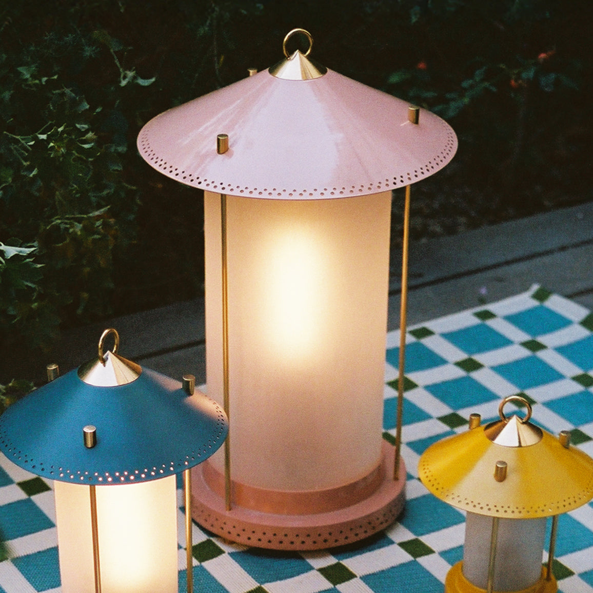 larger Stefan cordless lantern in Blush by the Novogratz